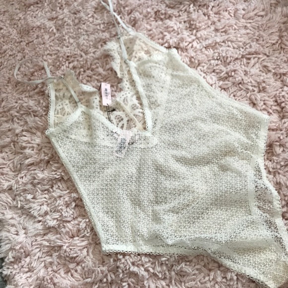 VS Crochet Lace Scoop Neck Teddy! - Picture 2 of 6